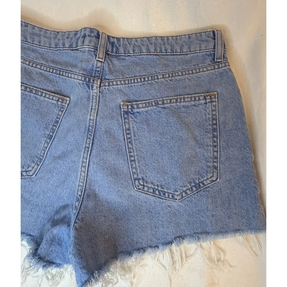 Forever 21 Womens Cutoffs Denim Jean Shorts Size 28 Light Wash